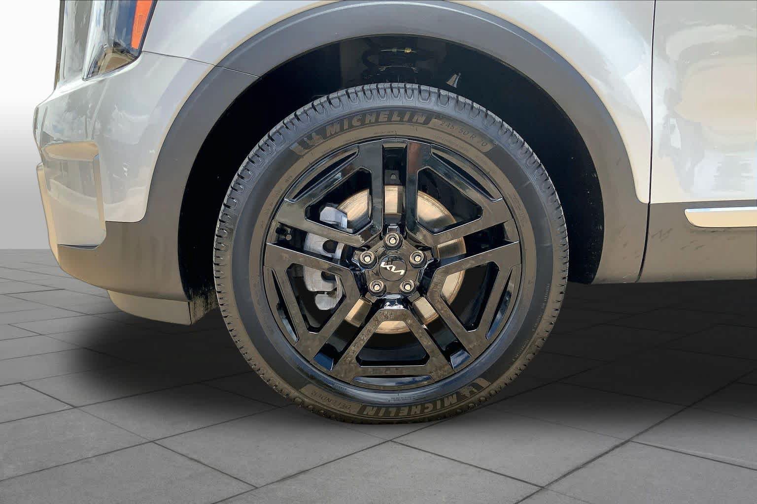 Used 2023 Kia Telluride EX X-Line AWD/4WD image 10