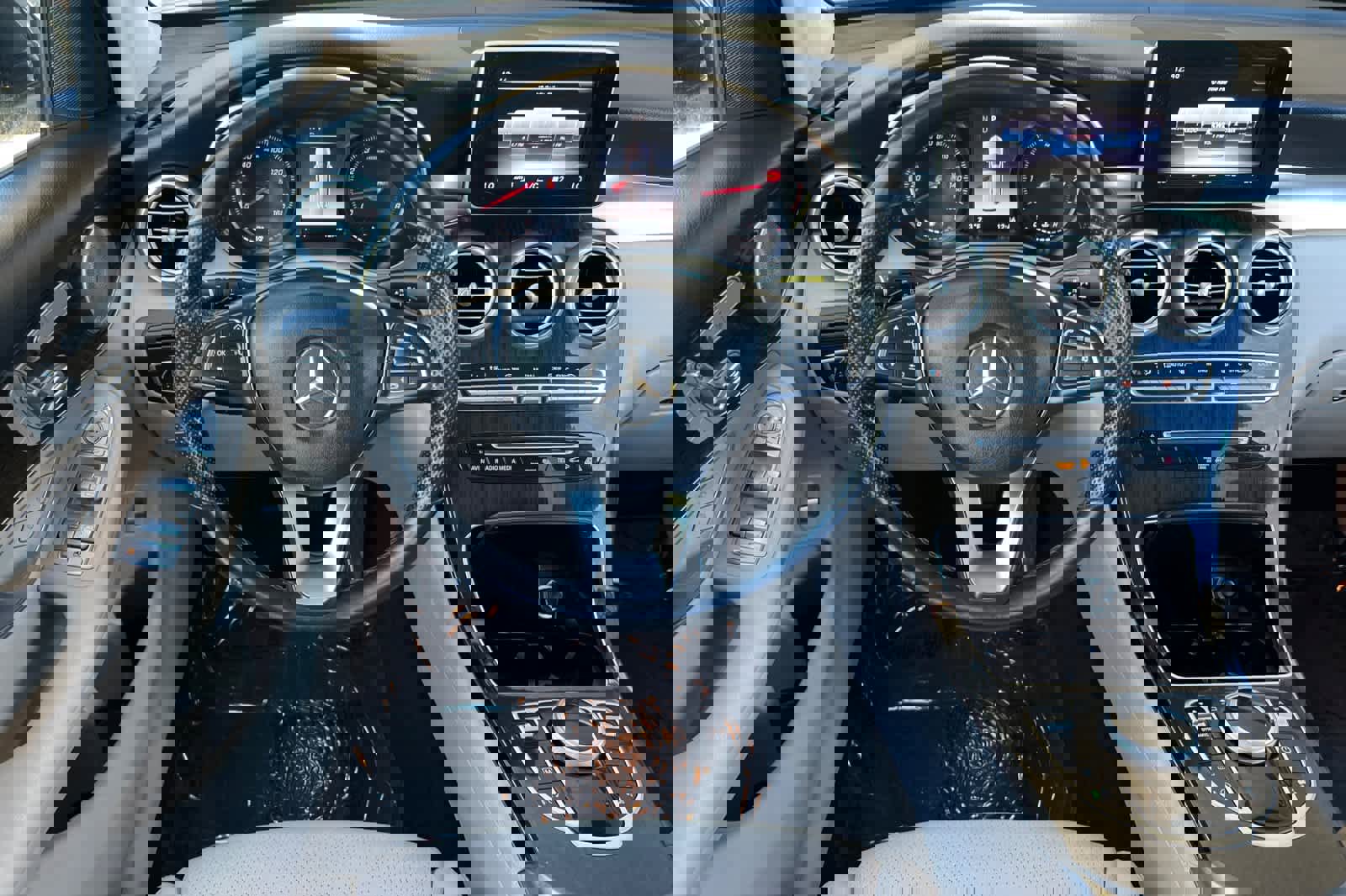 Used 2019 Mercedes-Benz GLC 300 4MATIC image 15