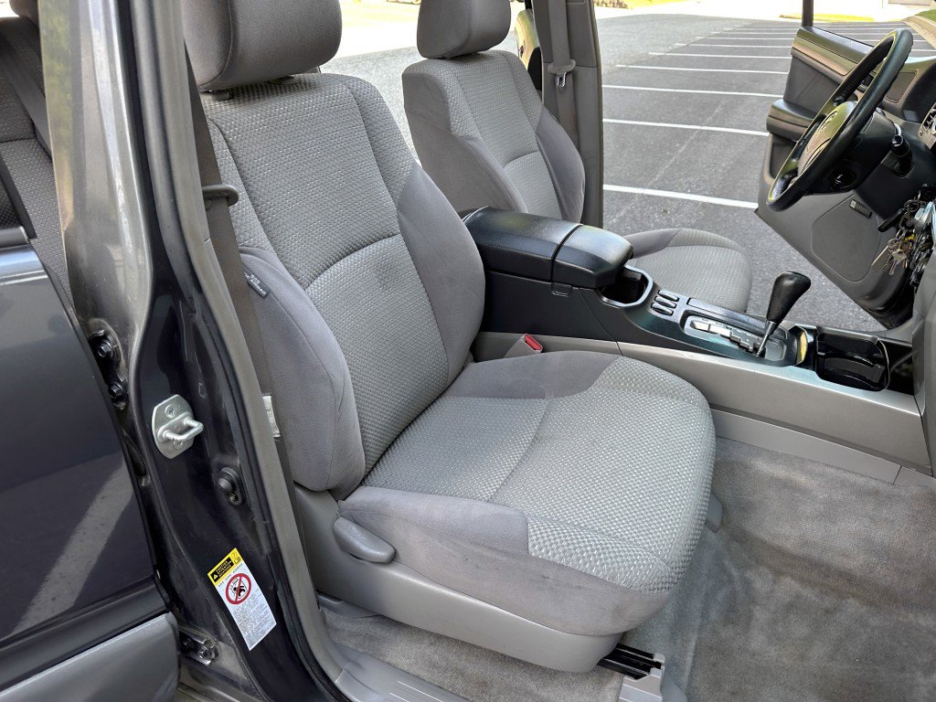 Used 2003 Toyota 4Runner SR5 AWD/4WD image 28