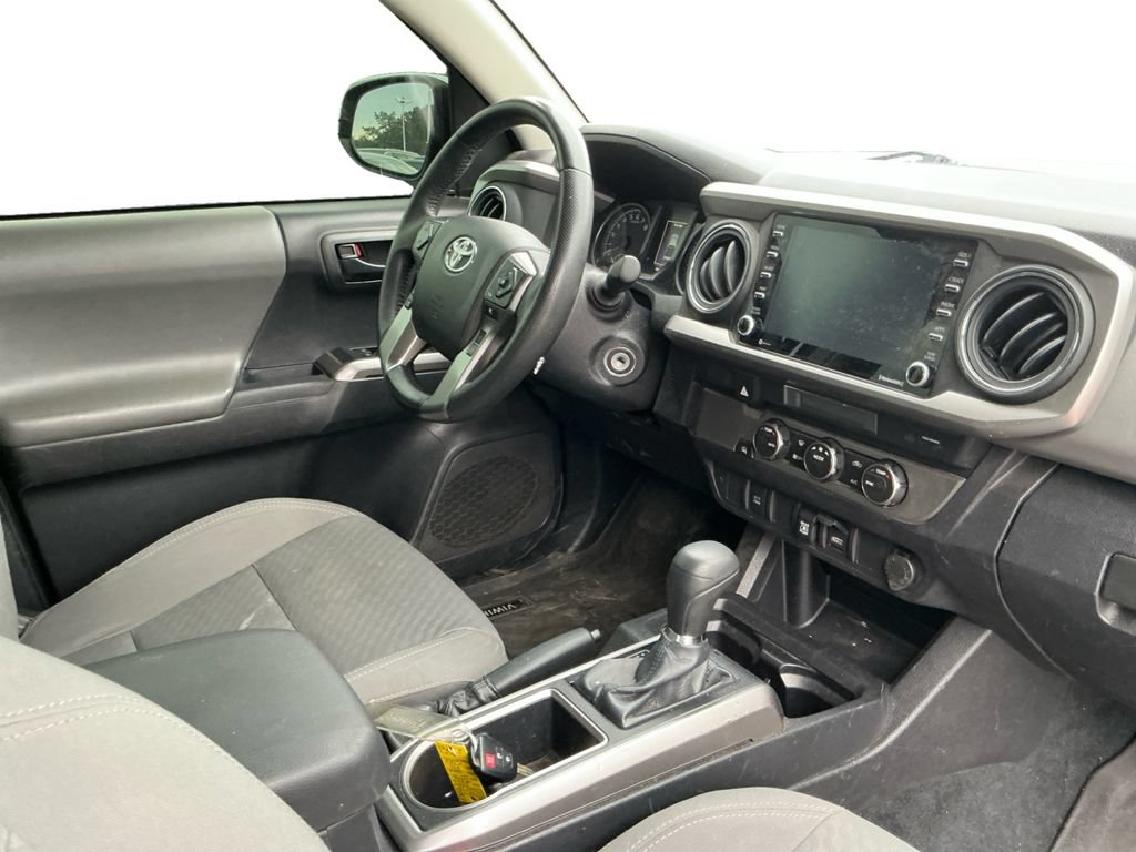 Used 2022 Toyota Tacoma SR5 RWD image 16