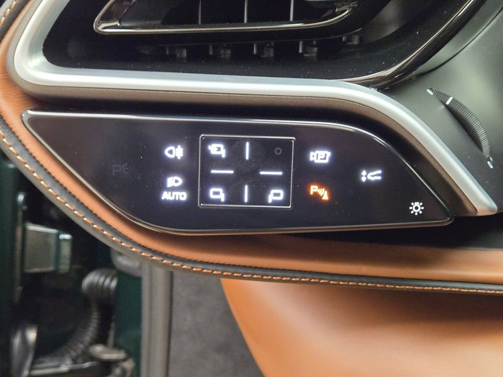 Used 2024 Ferrari 296 GTS RWD image 40