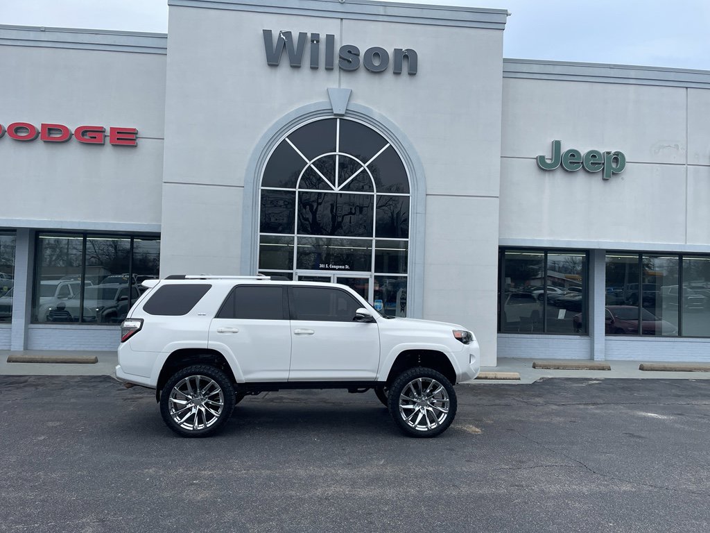 Used 2019 Toyota 4Runner SR5 Premium AWD/4WD image 1