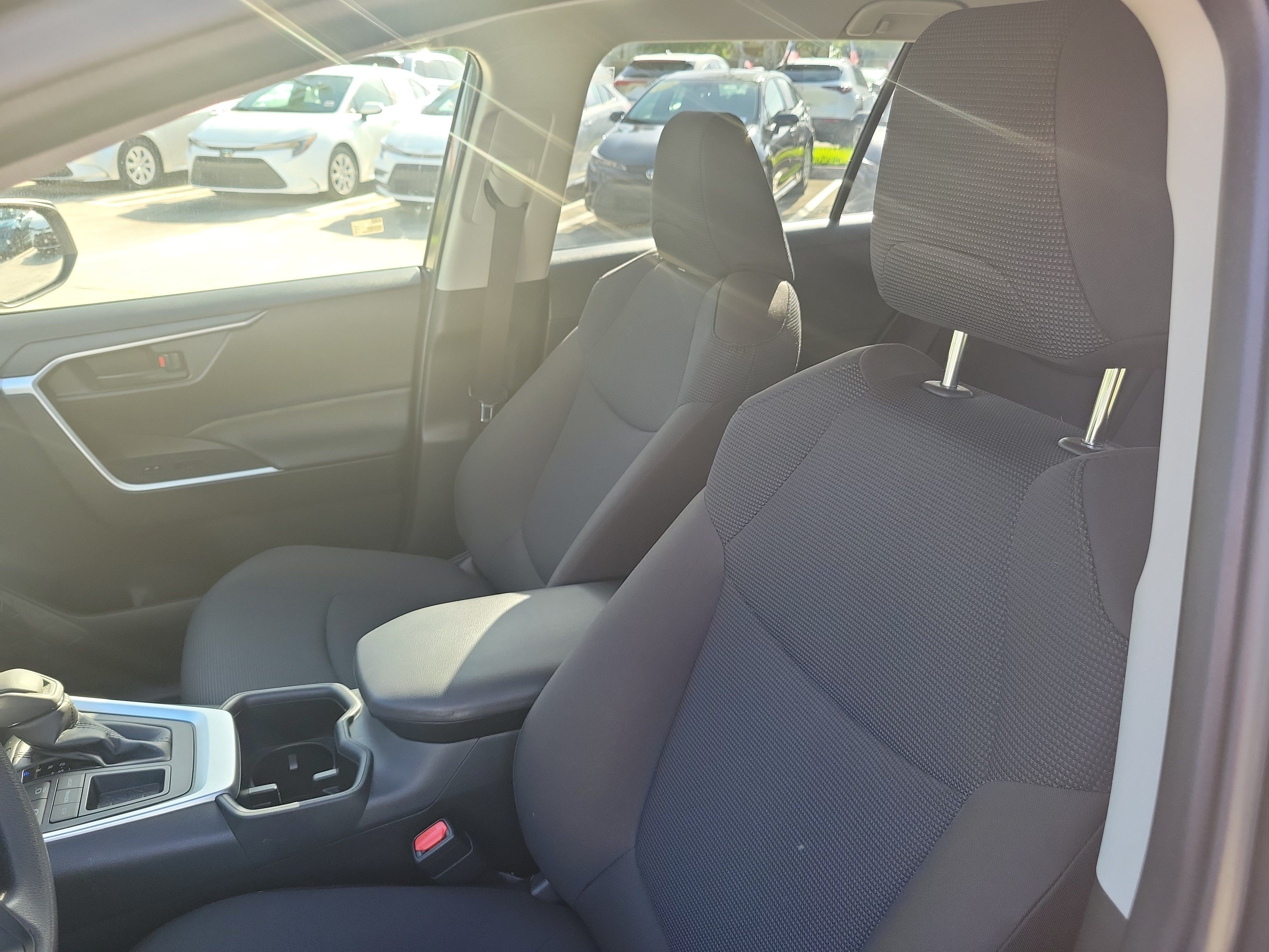 Used 2024 Toyota RAV4 LE FWD image 21