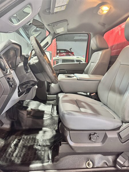 Used 2016 Ford F550 Luxury RWD image 12