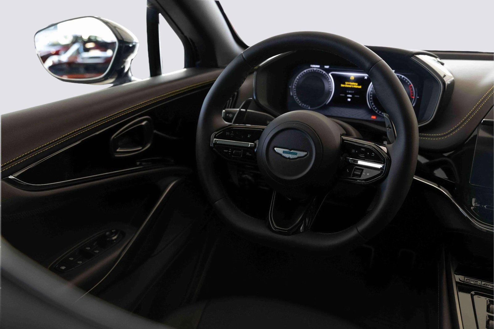 New 2025 Aston Martin DBX 707 image 28