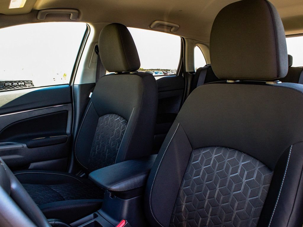 New 2025 Mitsubishi Outlander Sport ES AWD/4WD image 30