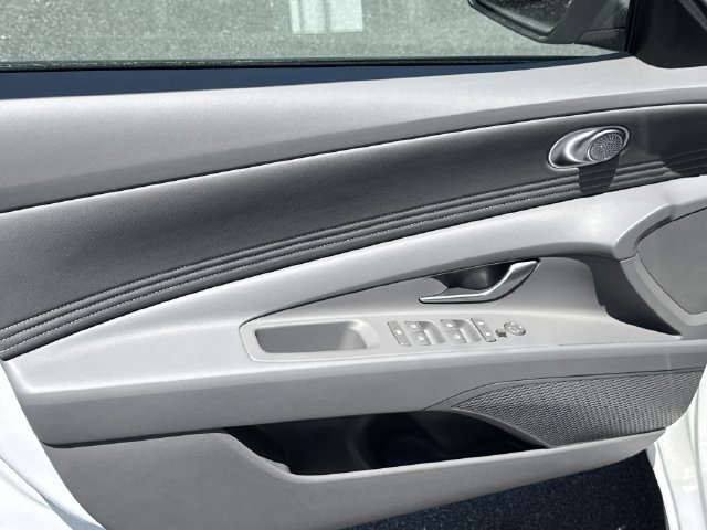 New 2026 Hyundai Elantra Sport FWD image 14