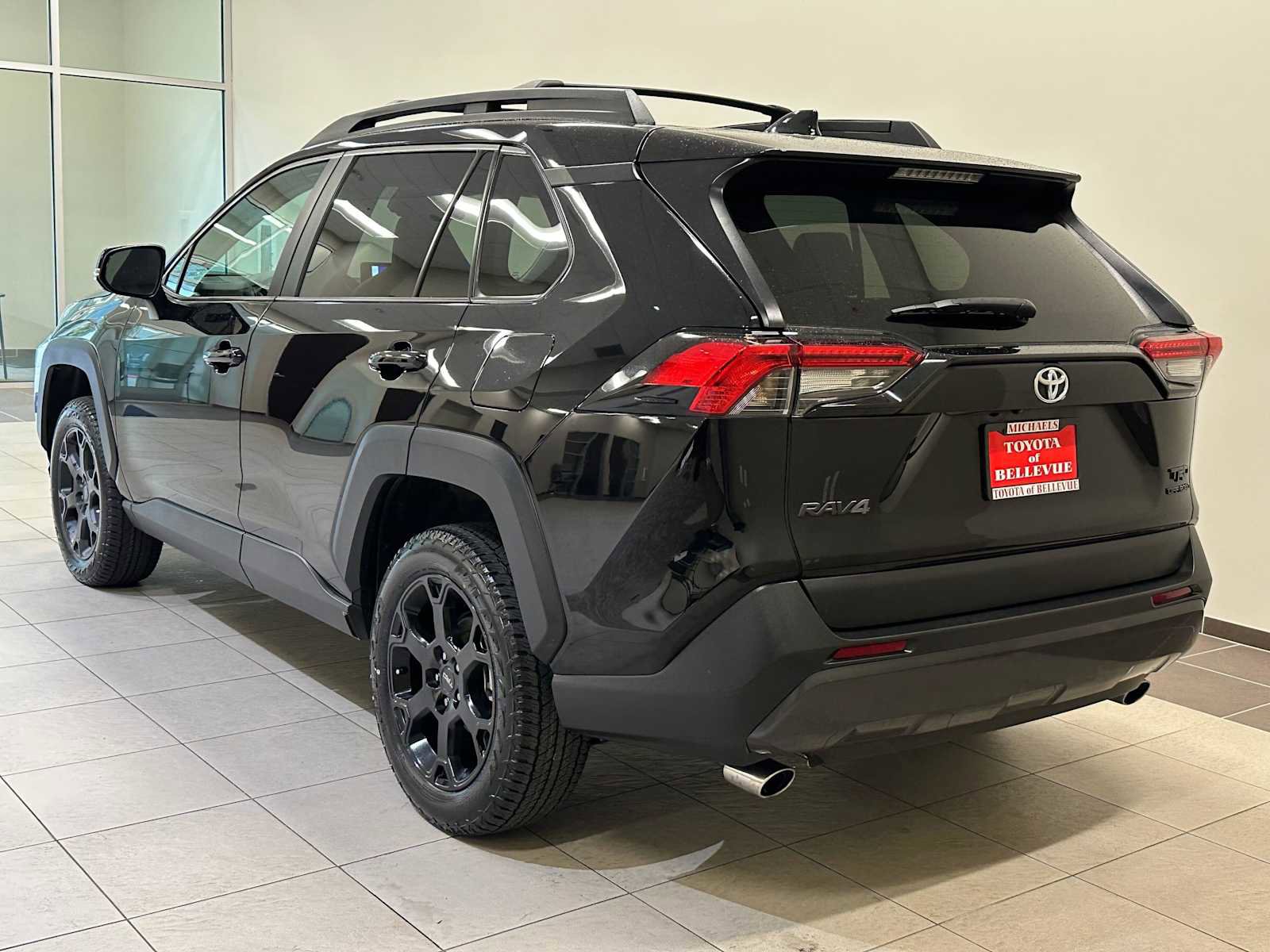 Certified 2023 Toyota RAV4 TRD Off-Road w/ TRD Off-Road Weather Package AWD/4WD image 4