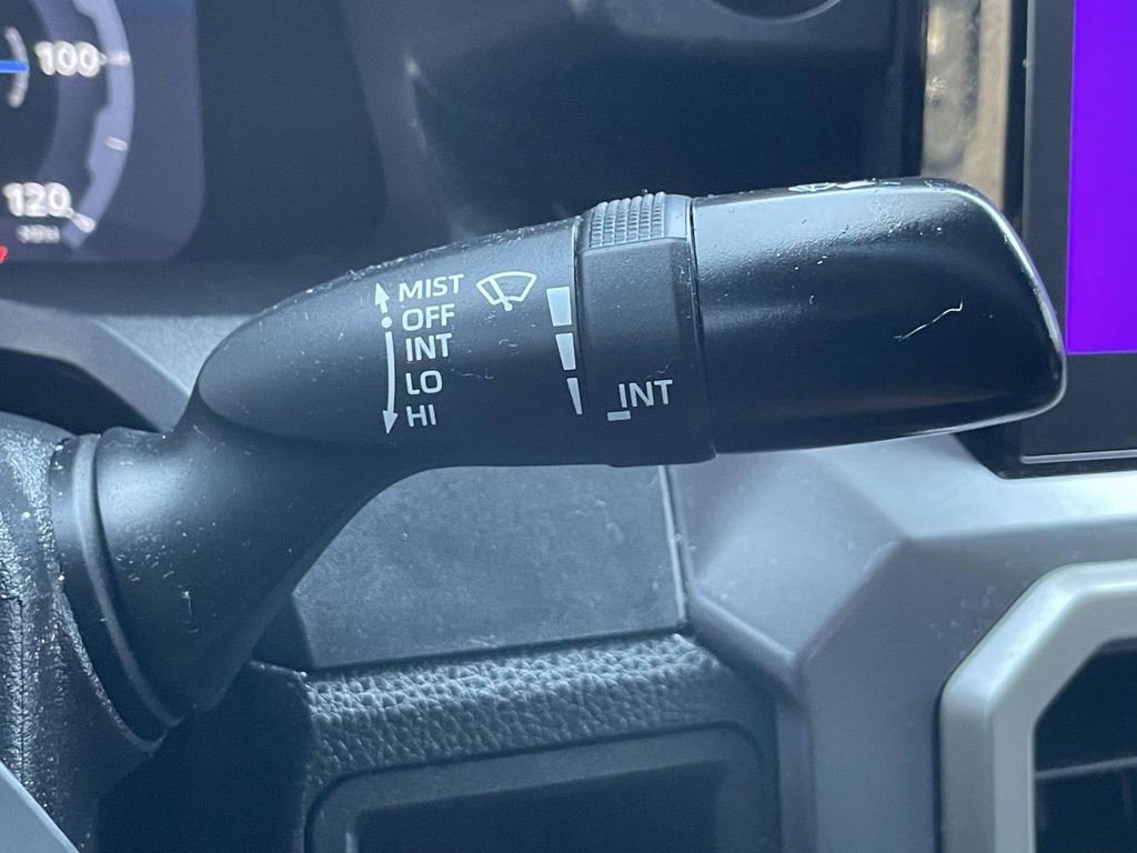 Used 2025 Toyota Tacoma TRD Sport AWD/4WD image 32