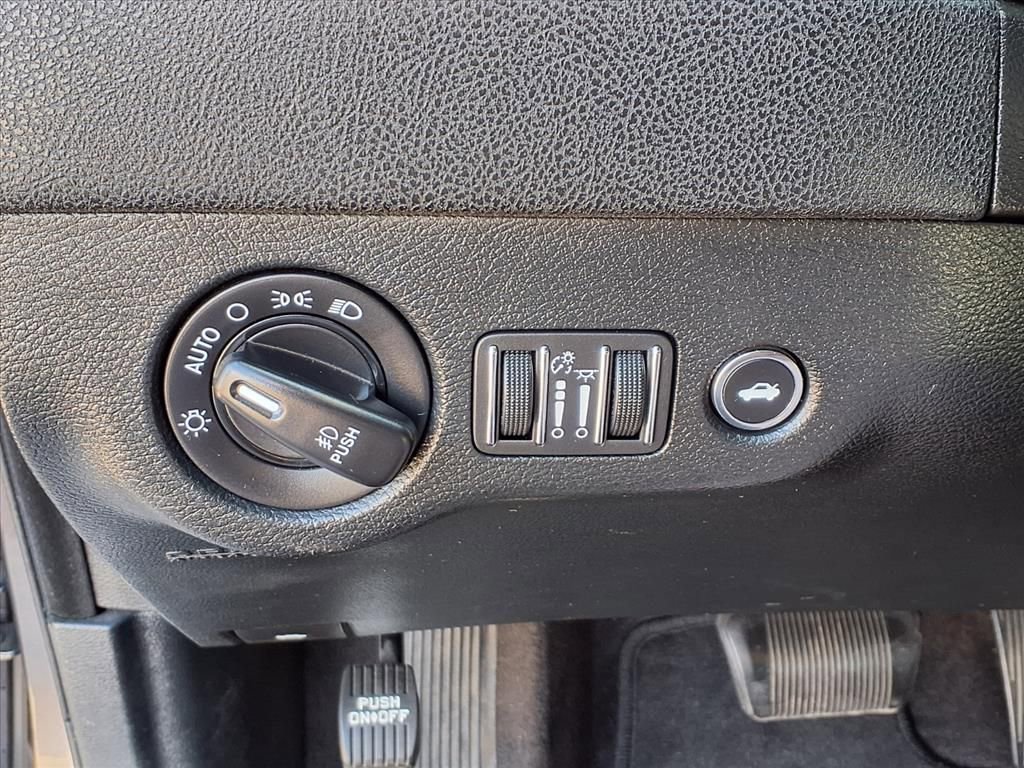 Used 2018 Dodge Charger GT image 12