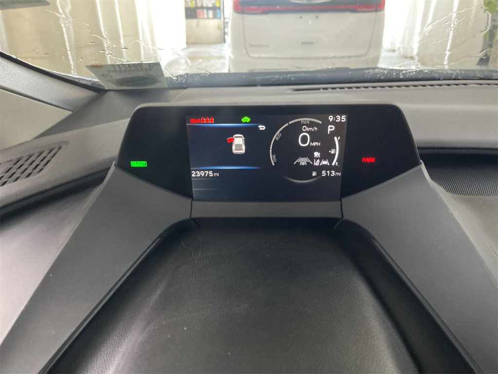 Used 2025 Toyota Prius LE FWD image 4