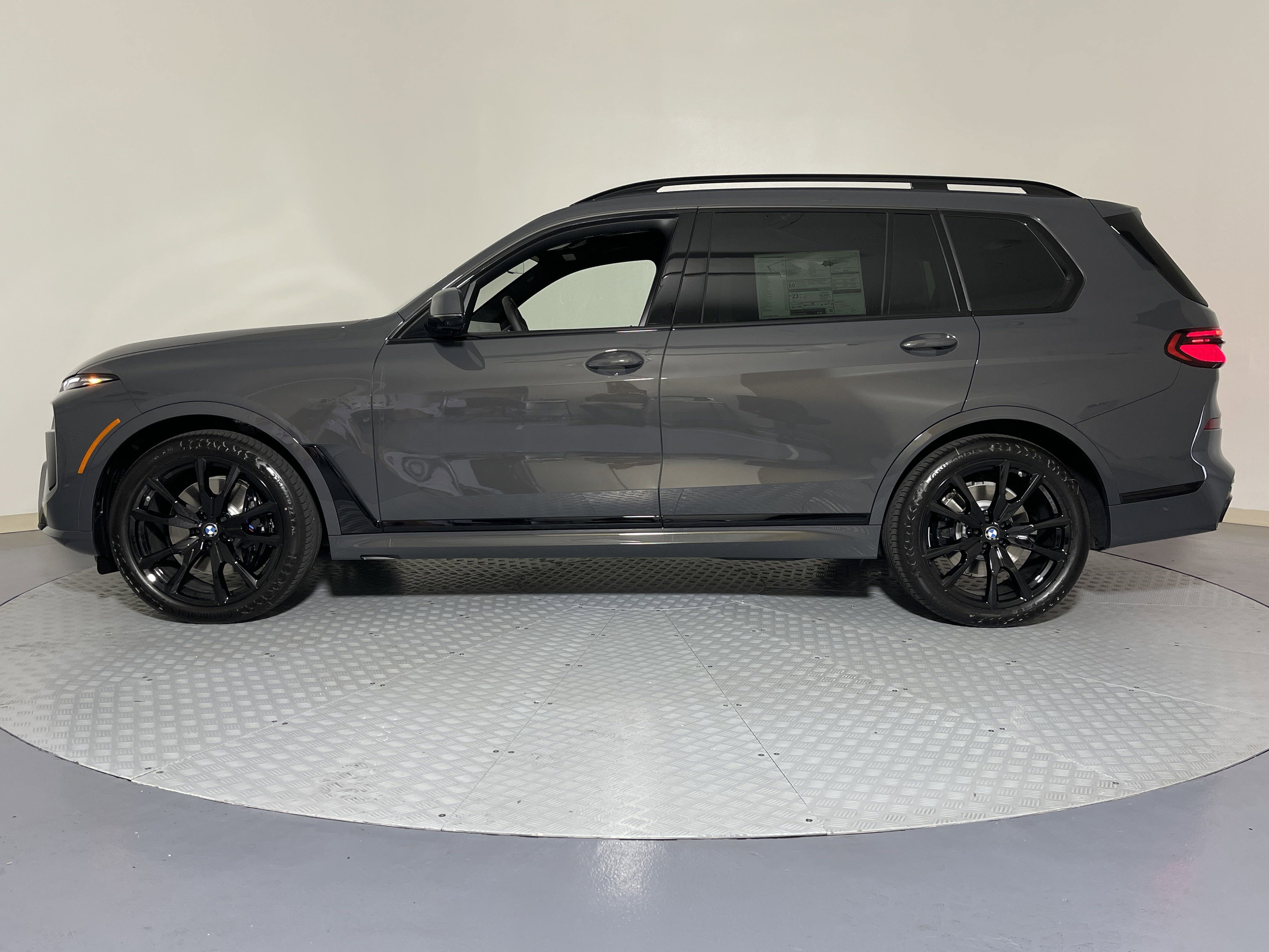 New 2026 BMW X7 xDrive40i w/ M Sport Package image 4