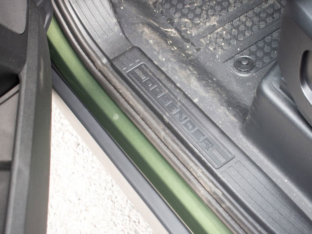 New 2026 Land Rover Defender 110 X-Dynamic SE image 16