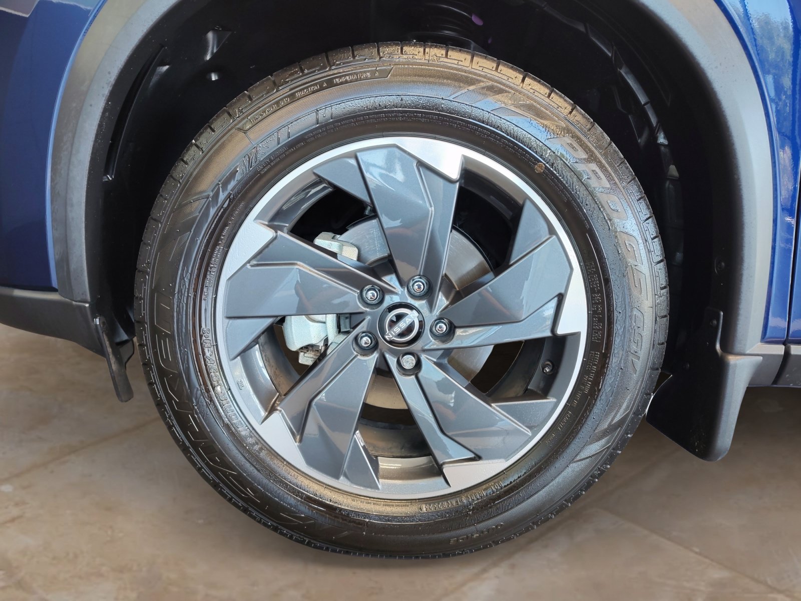 Certified 2024 Nissan Rogue SV FWD image 27