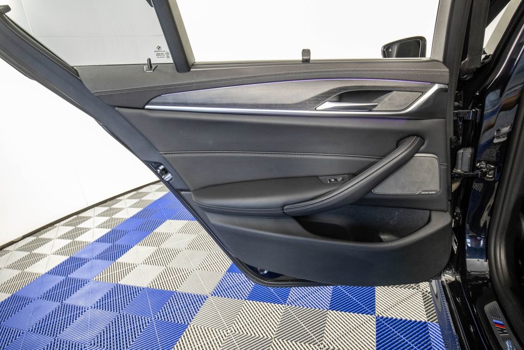 Used 2022 BMW 540i w/ Executive Package RWD image 13