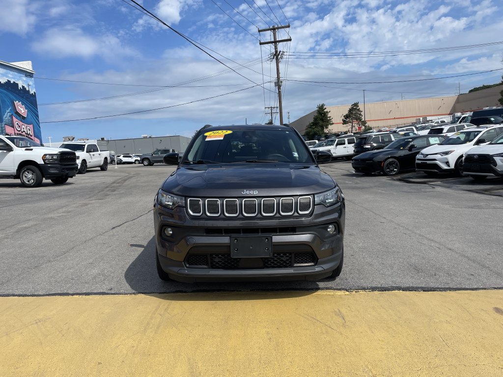 Used 2022 Jeep Compass Latitude AWD/4WD image 5