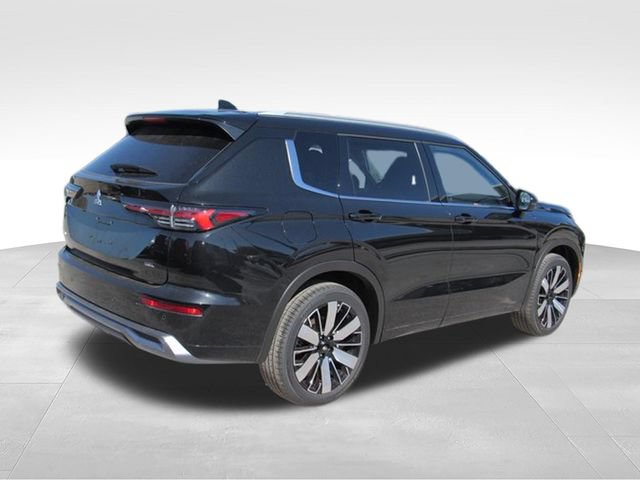 New 2026 Mitsubishi Outlander SEL FWD image 3