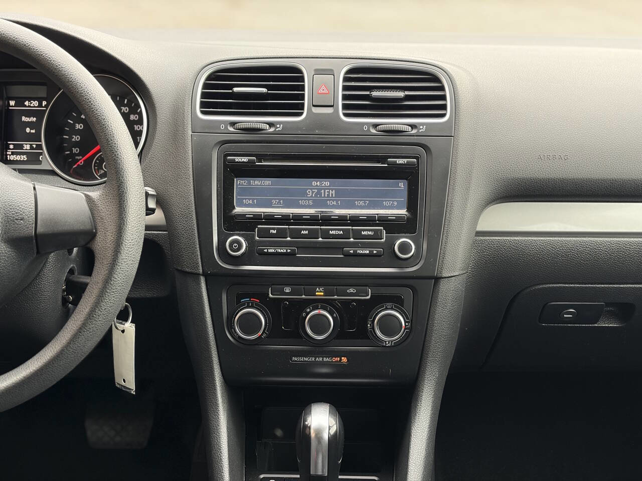 Used 2013 Volkswagen Golf 4-Door image 22