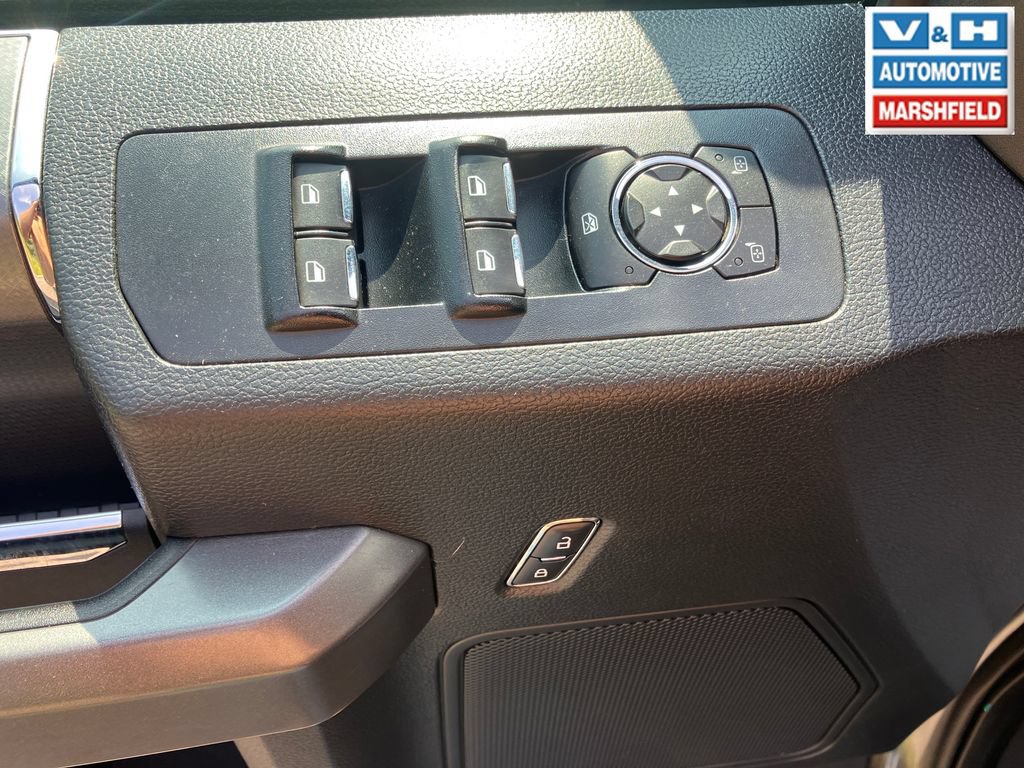 Used 2015 Ford F150 XLT w/ Equipment Group 301A Mid AWD/4WD image 18