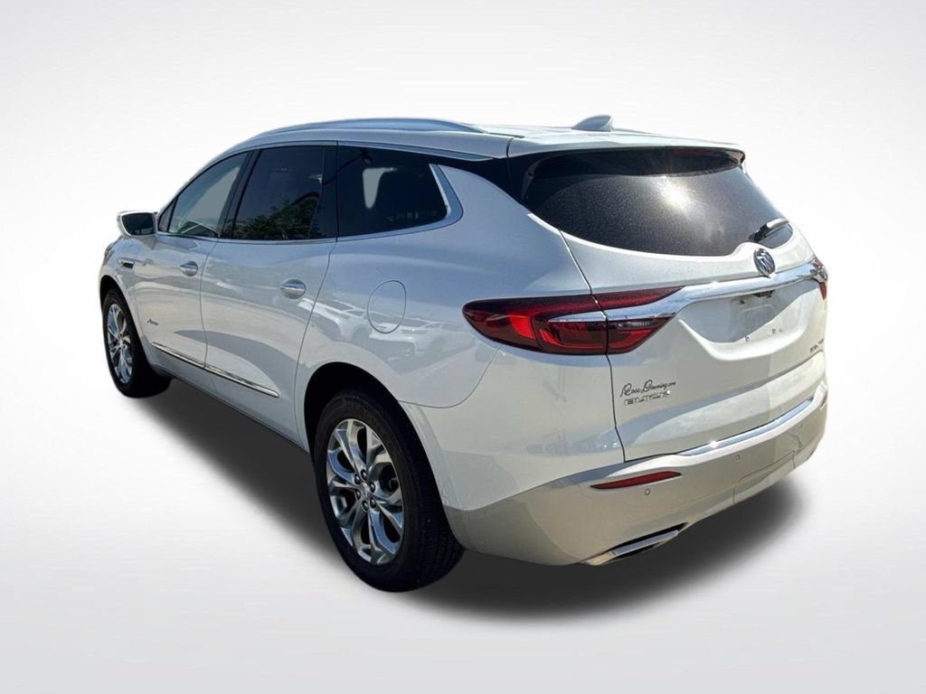 Used 2018 Buick Enclave Avenir w/ Avenir Technology Package FWD image 7