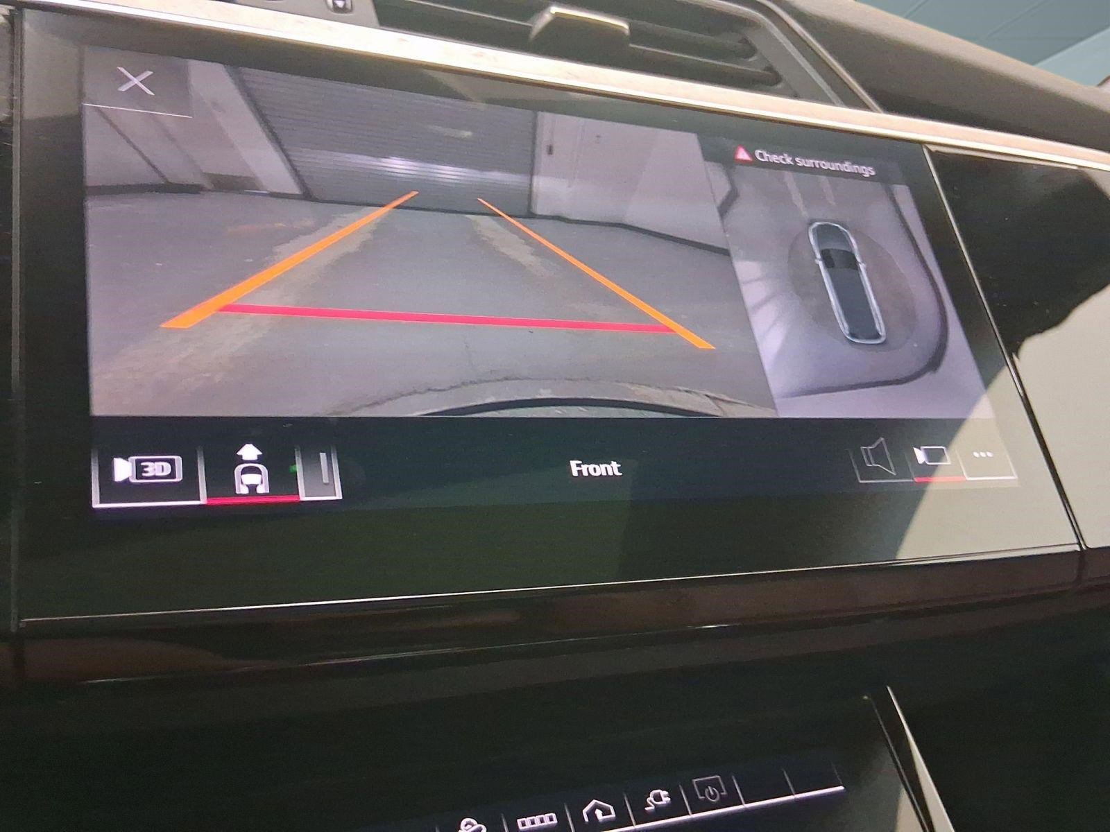 Used 2022 Audi e-tron Premium Plus w/ Premium Plus Package image 23