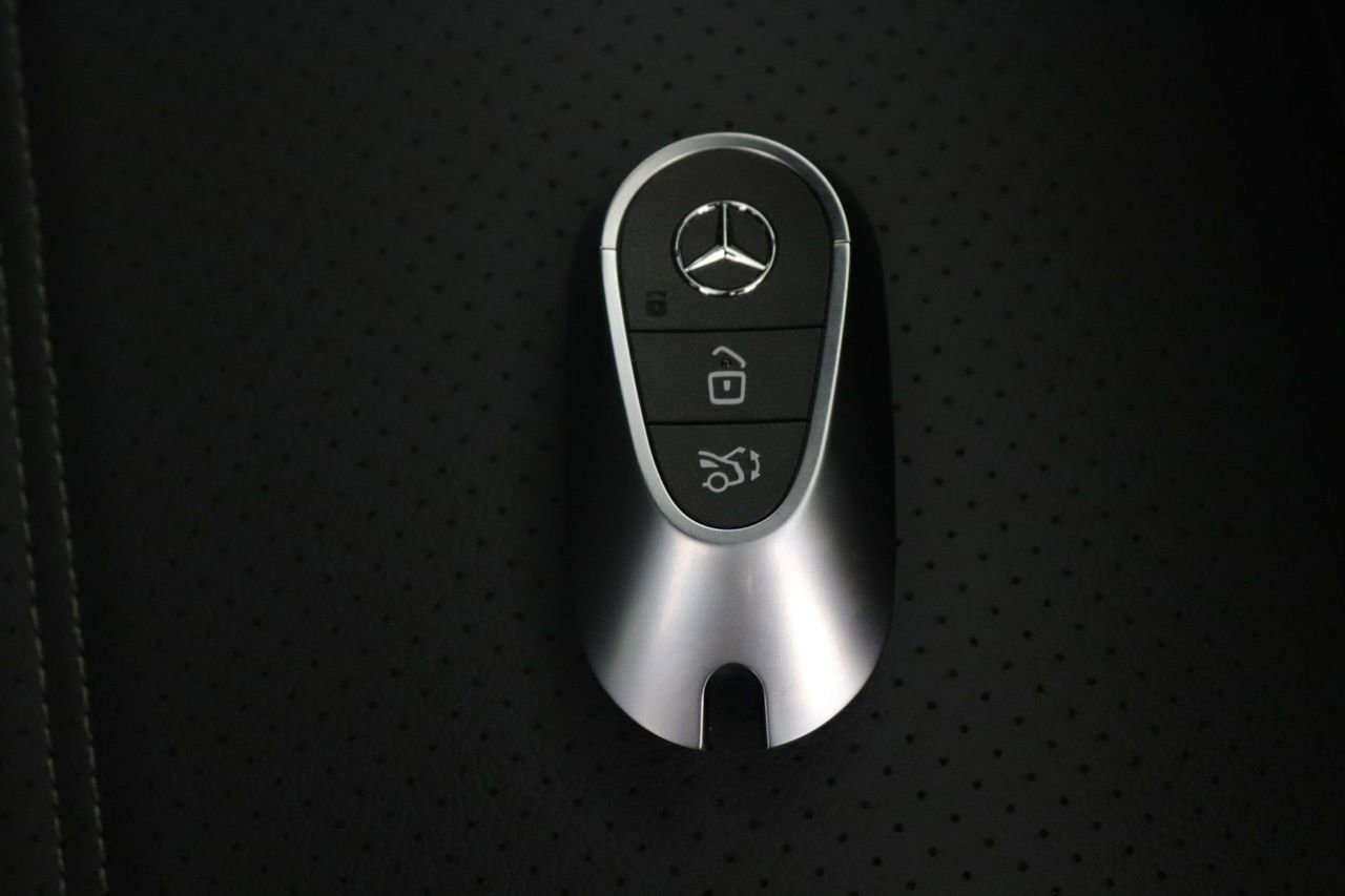 New 2026 Mercedes-Benz GLC 300 image 15