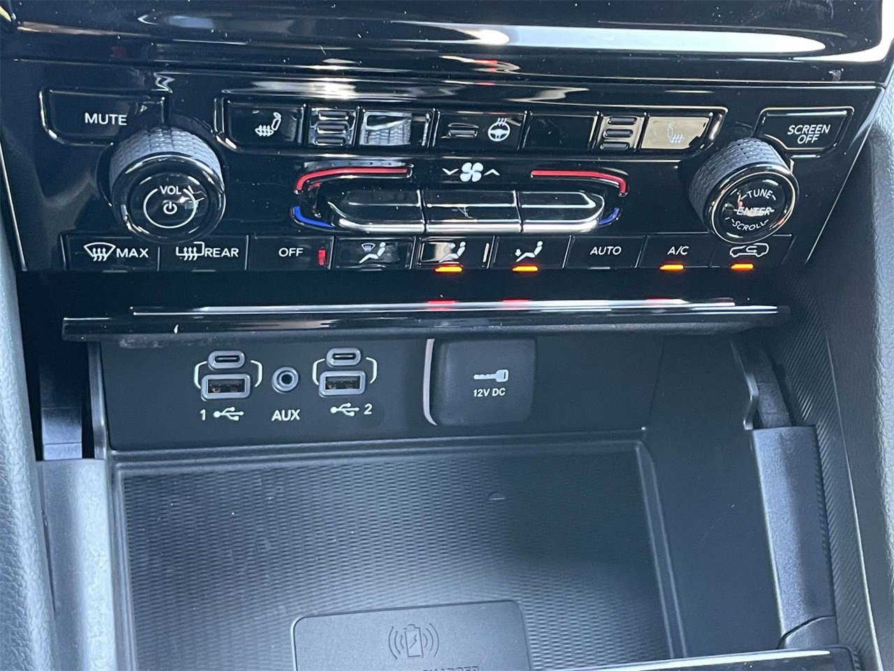 New 2025 Jeep Grand Cherokee Altitude image 20