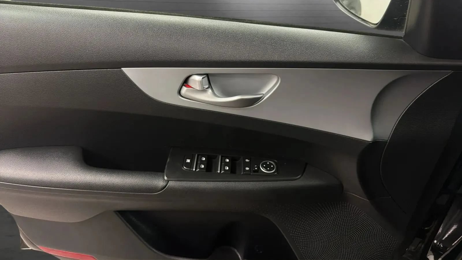 Used 2023 Kia Forte LX FWD image 17