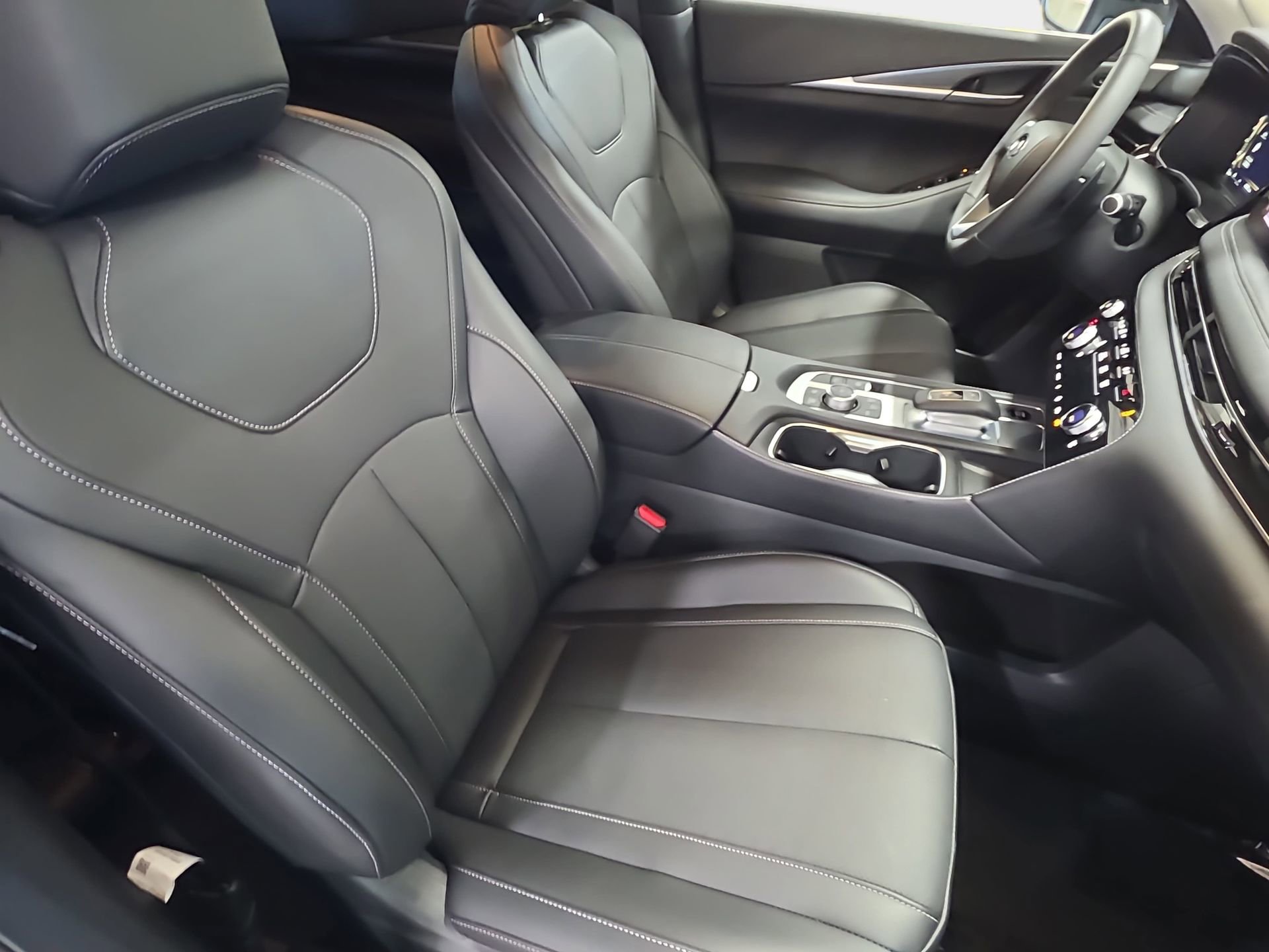 Used 2026 INFINITI QX60 Luxe w/ Cargo Package AWD/4WD image 10