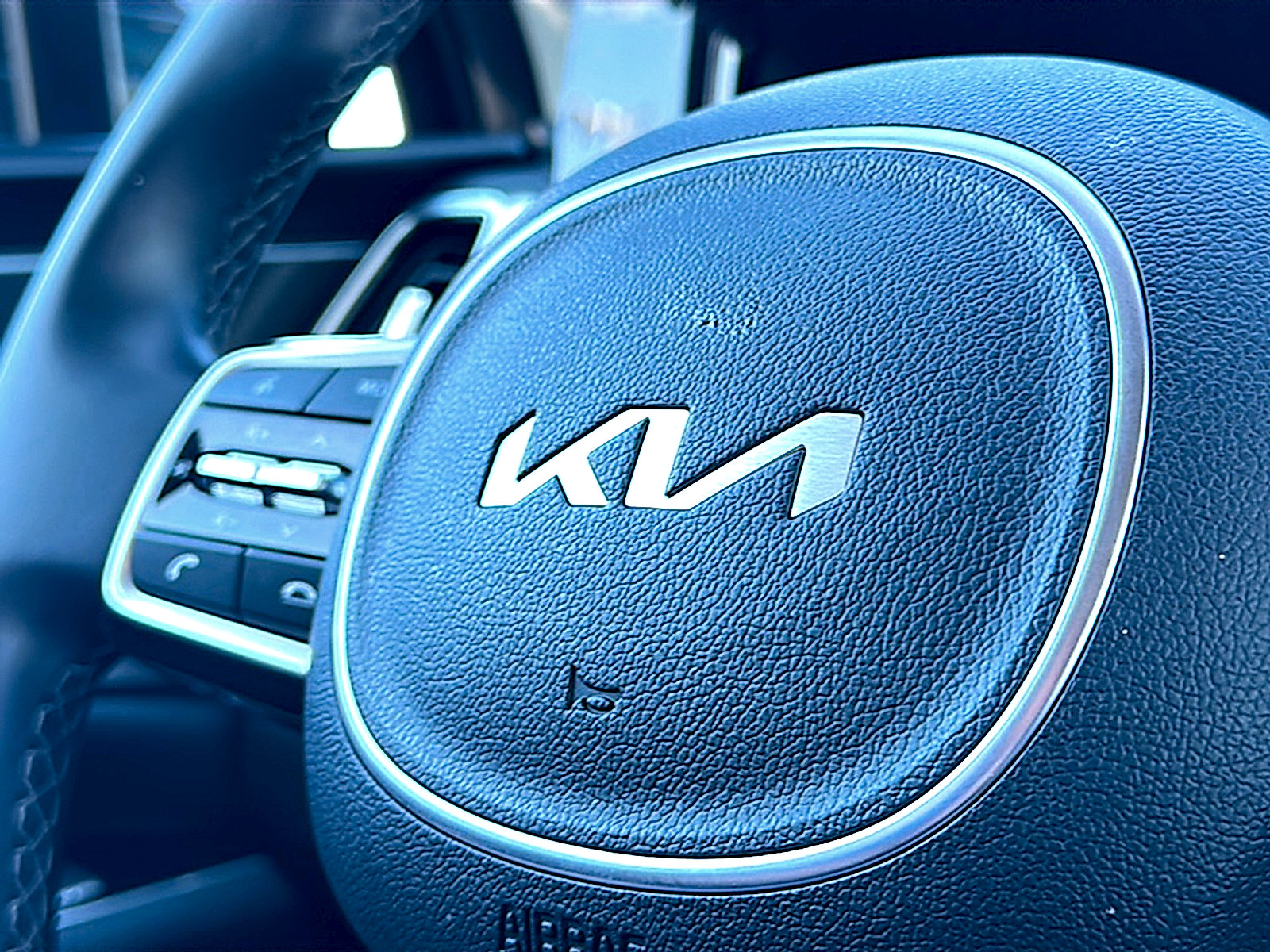 Used 2023 Kia Sorento SX AWD/4WD image 32