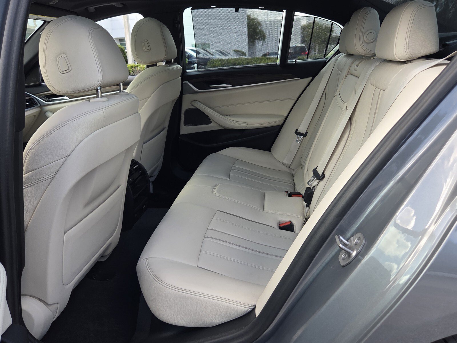 Used 2023 BMW 530i w/ Executive Package RWD image 11