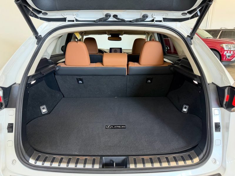 Used 2018 Lexus NX 300 FWD w/ Comfort Package image 13