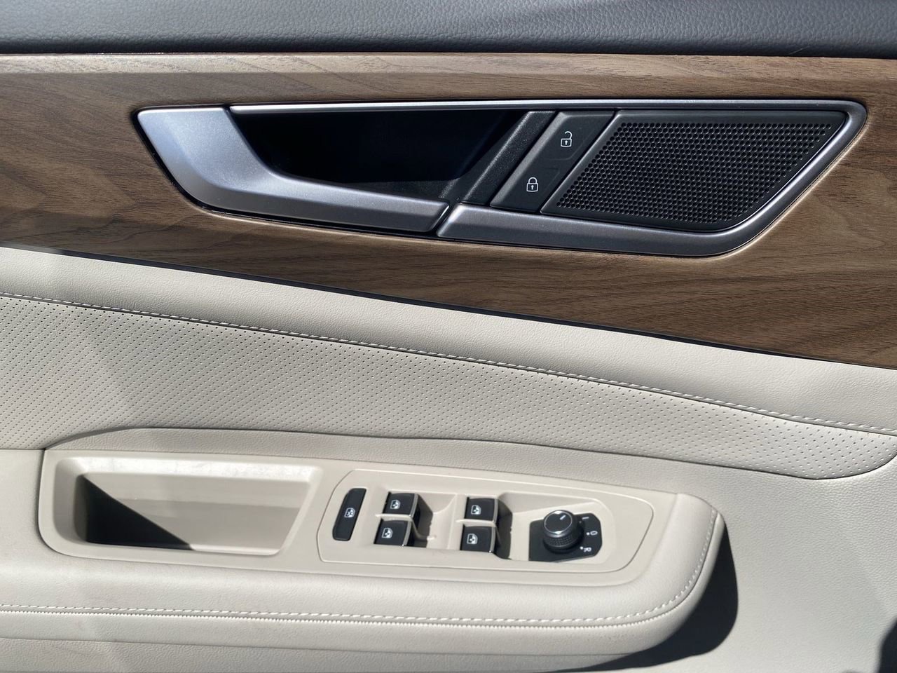 New 2026 Volkswagen Atlas SE image 17