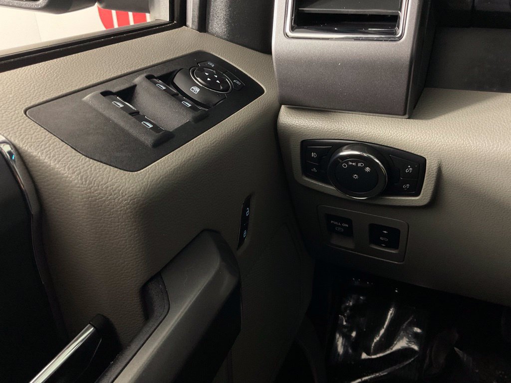 Used 2018 Ford F150 XLT w/ Equipment Group 301A Mid AWD/4WD image 19