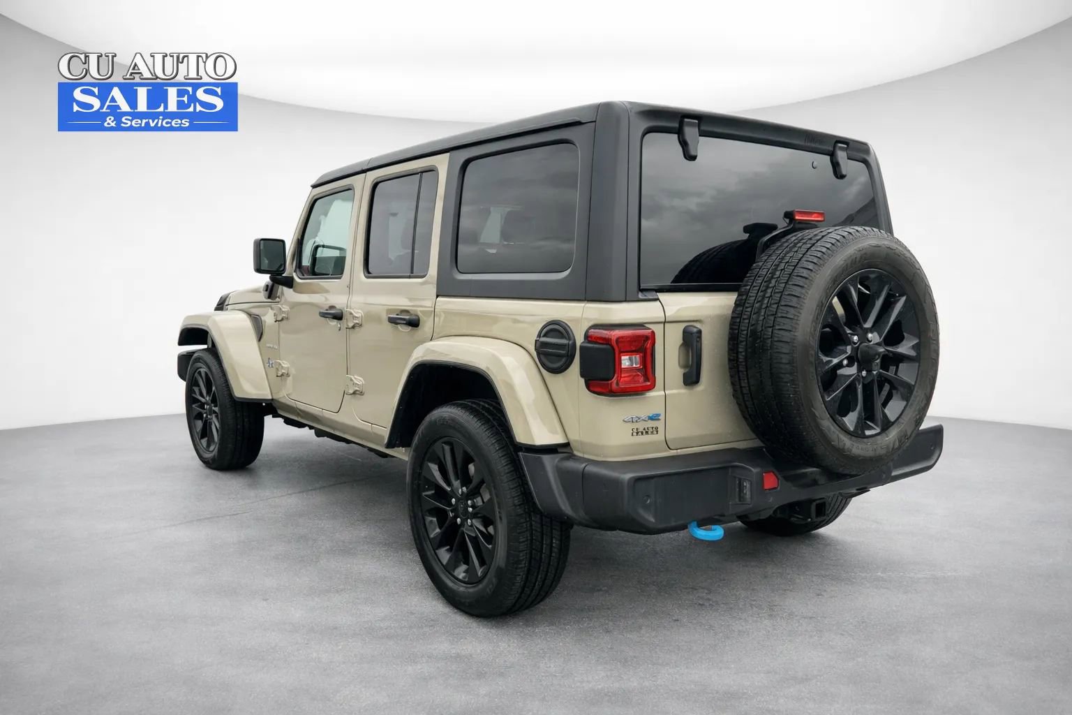 Used 2022 Jeep Wrangler Unlimited Sahara w/ Cold Weather Group image 5