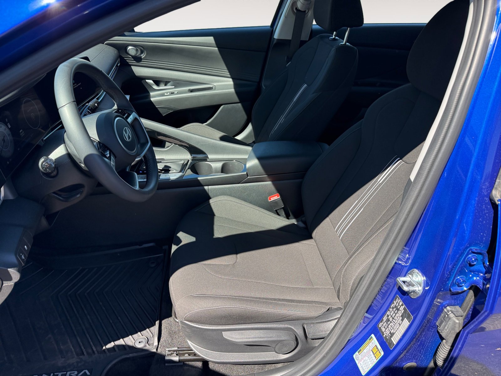 Certified 2025 Hyundai Elantra SEL image 10