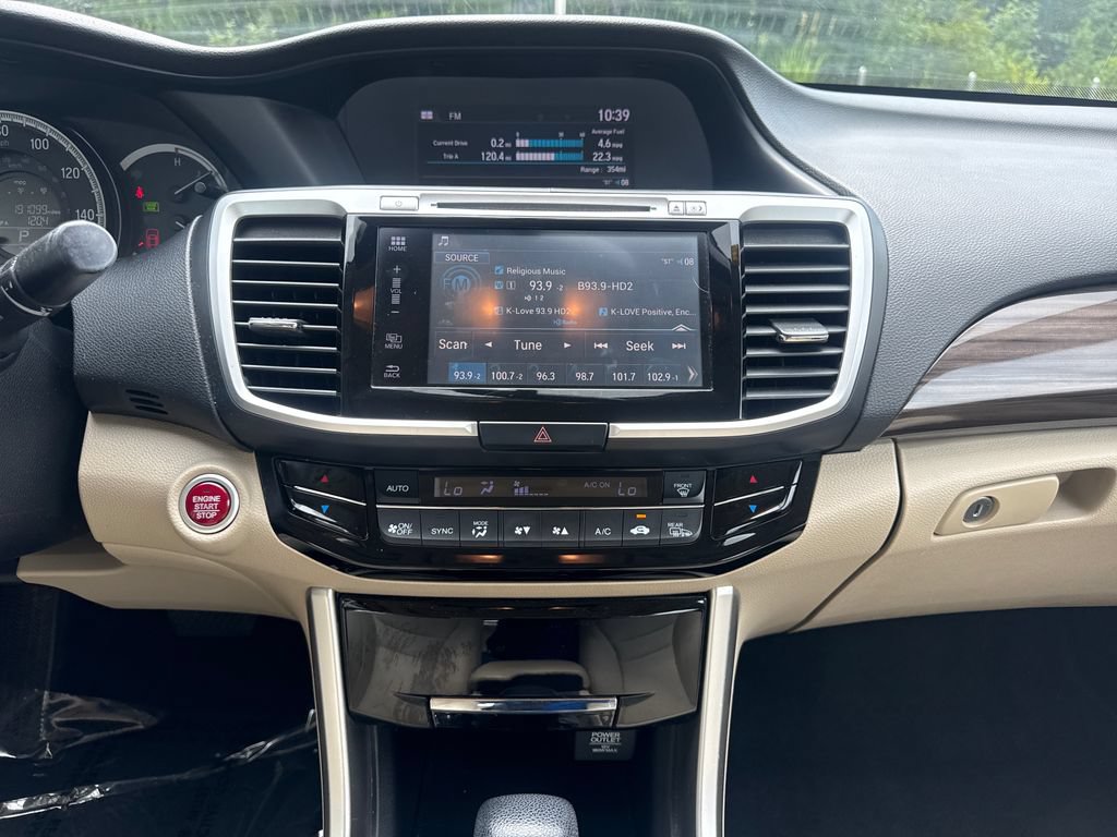 Used 2016 Honda Accord EX image 19