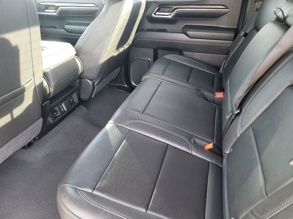 Used 2024 GMC Sierra 1500 SLT AWD/4WD image 19