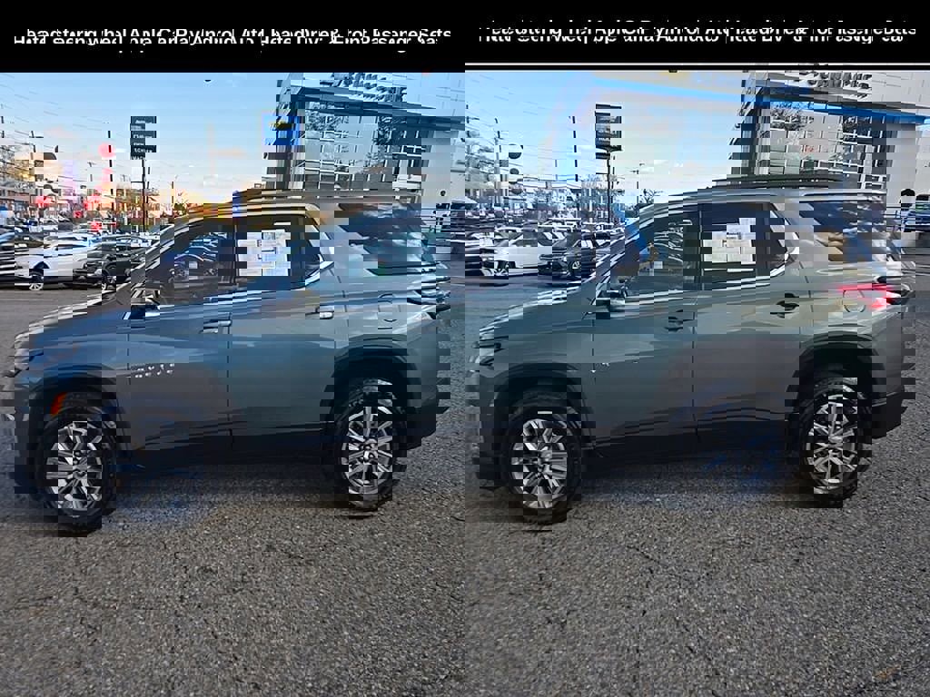 Used 2023 Chevrolet Traverse LT image 7