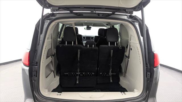 Used 2023 Chrysler Voyager LX FWD image 18