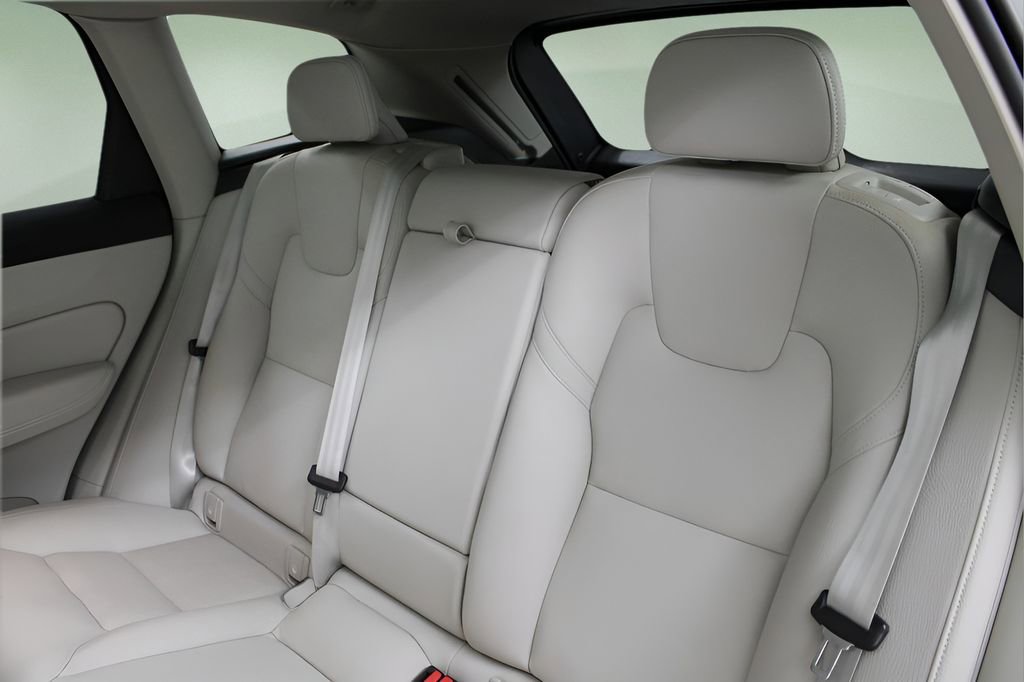 Used 2023 Volvo XC60 B5 Core w/ Climate Package AWD/4WD image 21