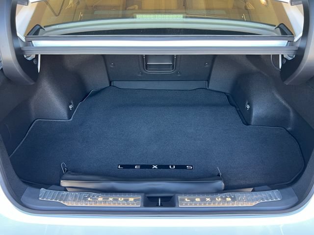 New 2026 Lexus ES 350e FWD image 24
