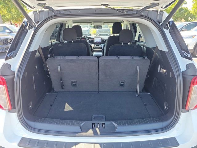 Used 2021 Ford Explorer XLT AWD/4WD image 13