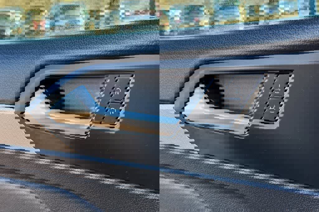 Used 2019 Volkswagen Jetta S w/ Driver Assistance Package image 13