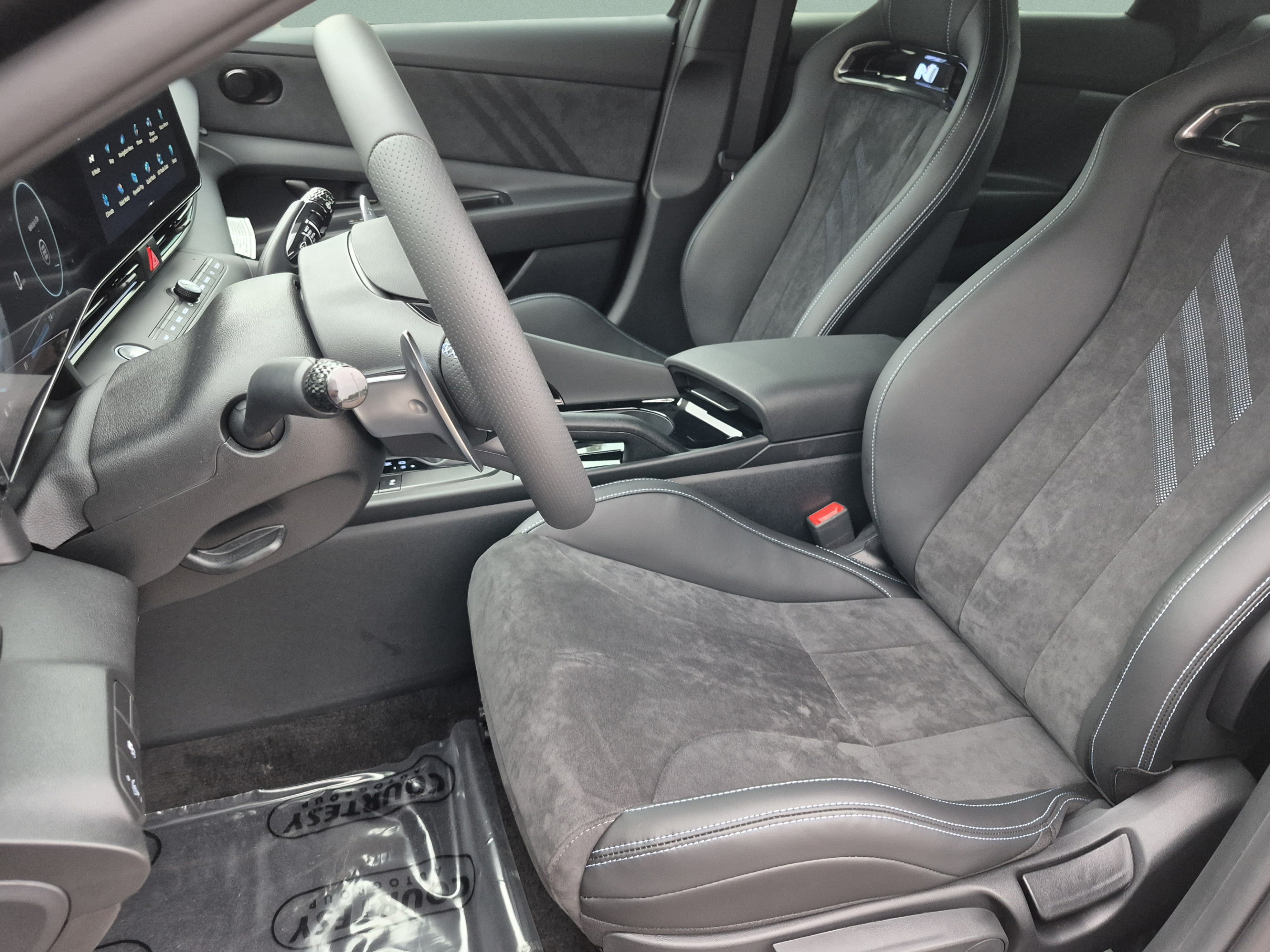 New 2026 Hyundai Elantra N FWD image 18