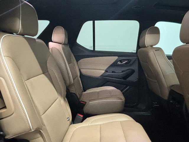 Used 2023 Chevrolet Traverse Premier image 20