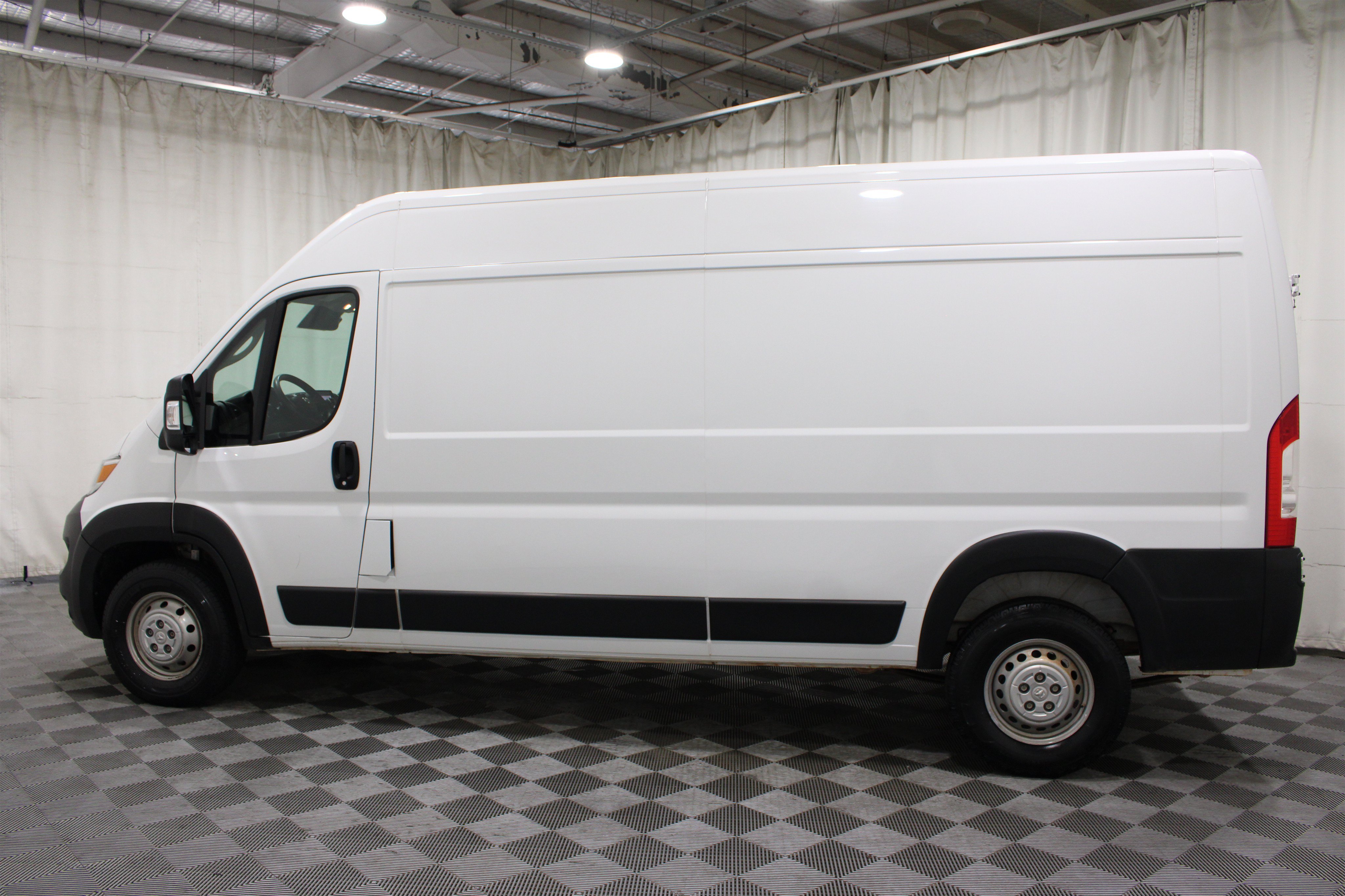 Used 2025 RAM ProMaster 2500 w/ Convenience Group FWD image 27