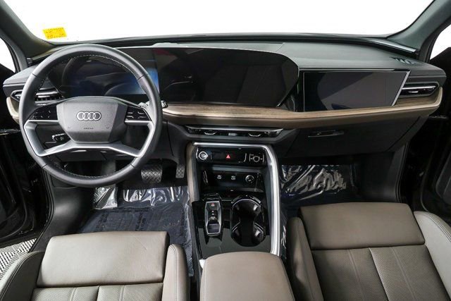 Used 2025 Audi Q5 Prestige image 18