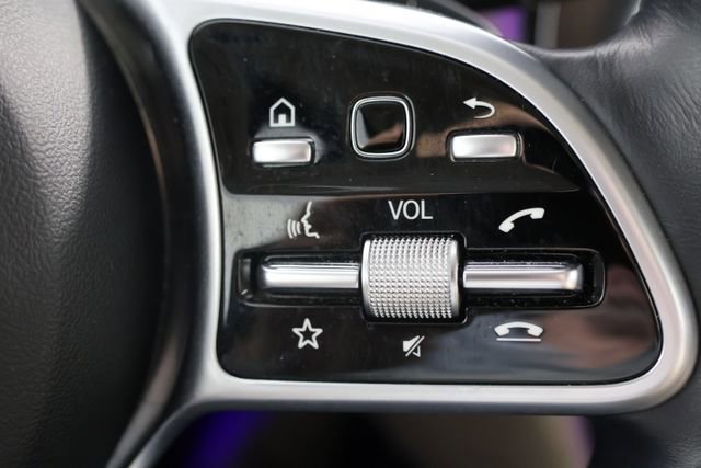 Used 2022 Mercedes-Benz GLC 300 4MATIC w/ Premium Package Lite image 12