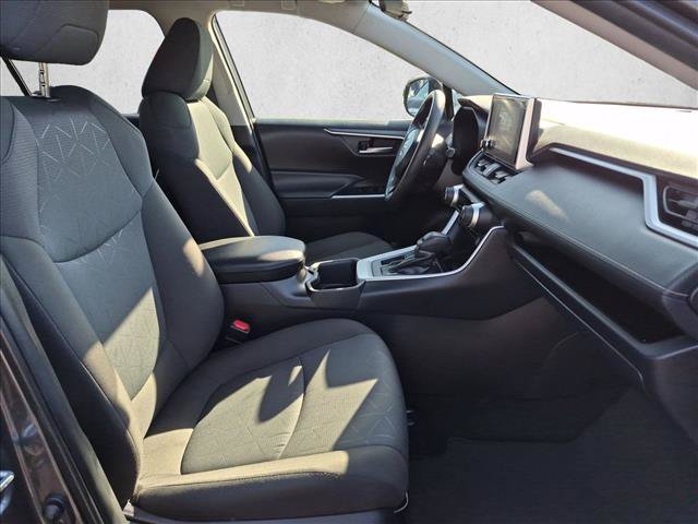 Certified 2025 Toyota RAV4 XLE FWD image 20